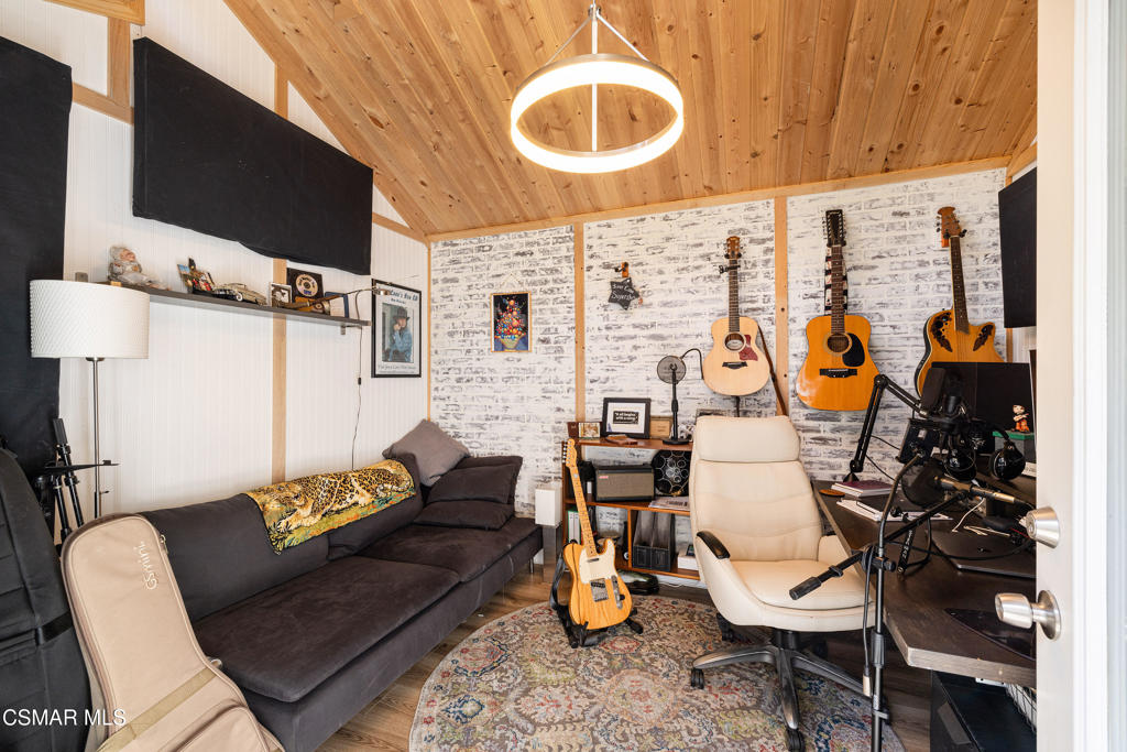 6311 Alta Vista Road