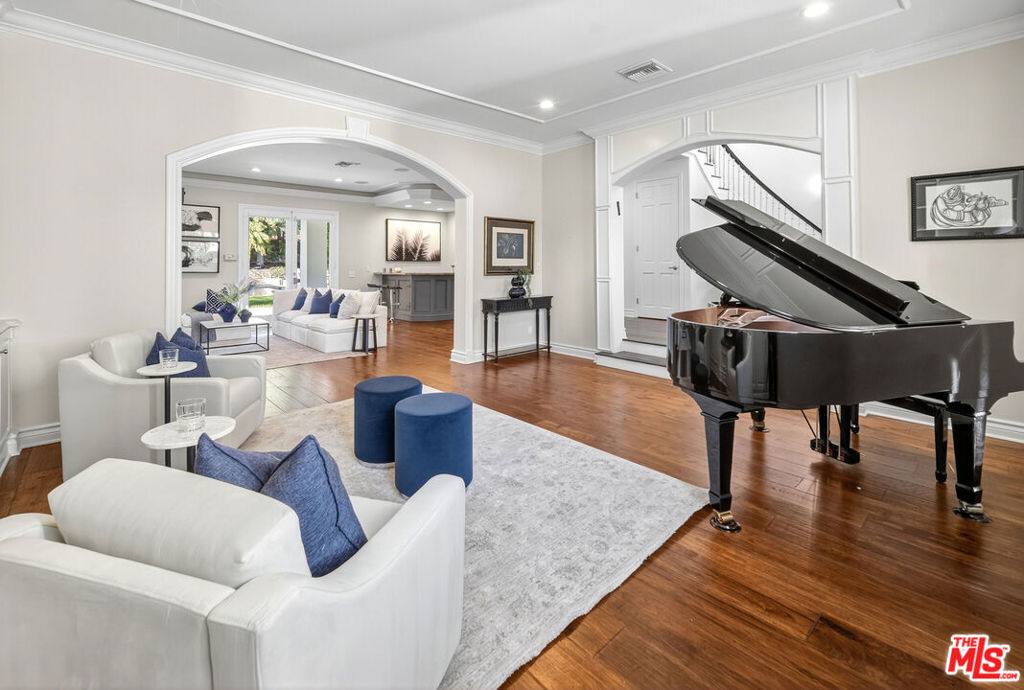 25527 Hamilton Court