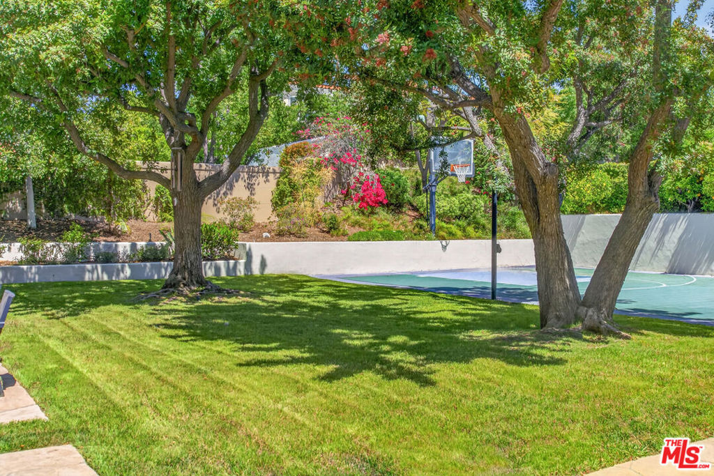 25527 Hamilton Court