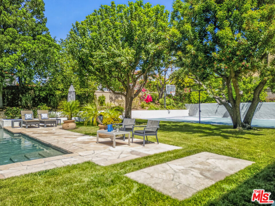 25527 Hamilton Court