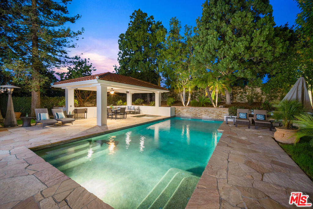 25527 Hamilton Court