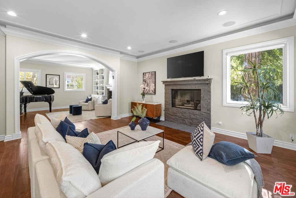 25527 Hamilton Court