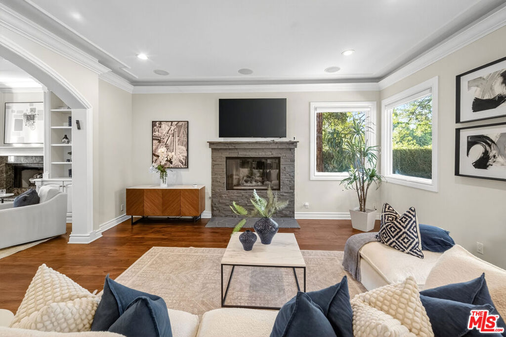 25527 Hamilton Court