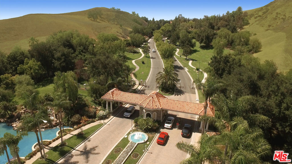 25527 Hamilton Court