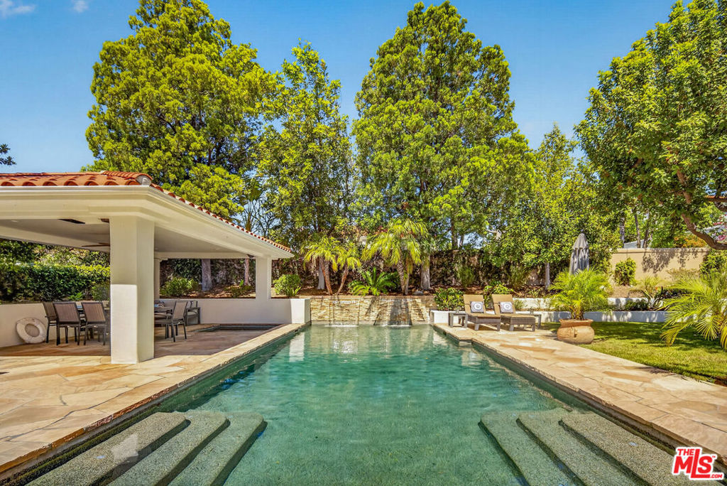 25527 Hamilton Court