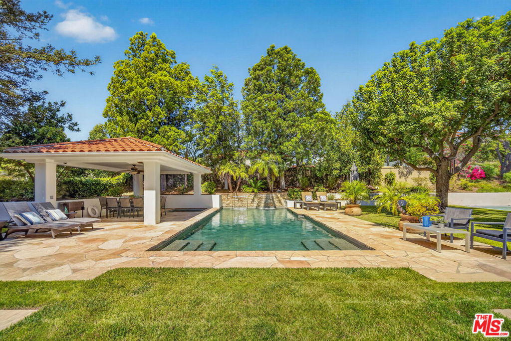 25527 Hamilton Court