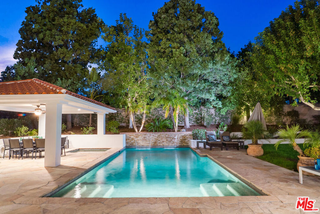 25527 Hamilton Court