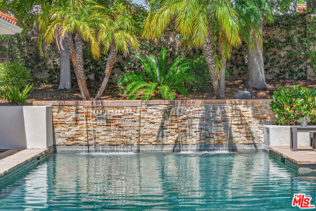 25527 Hamilton Court