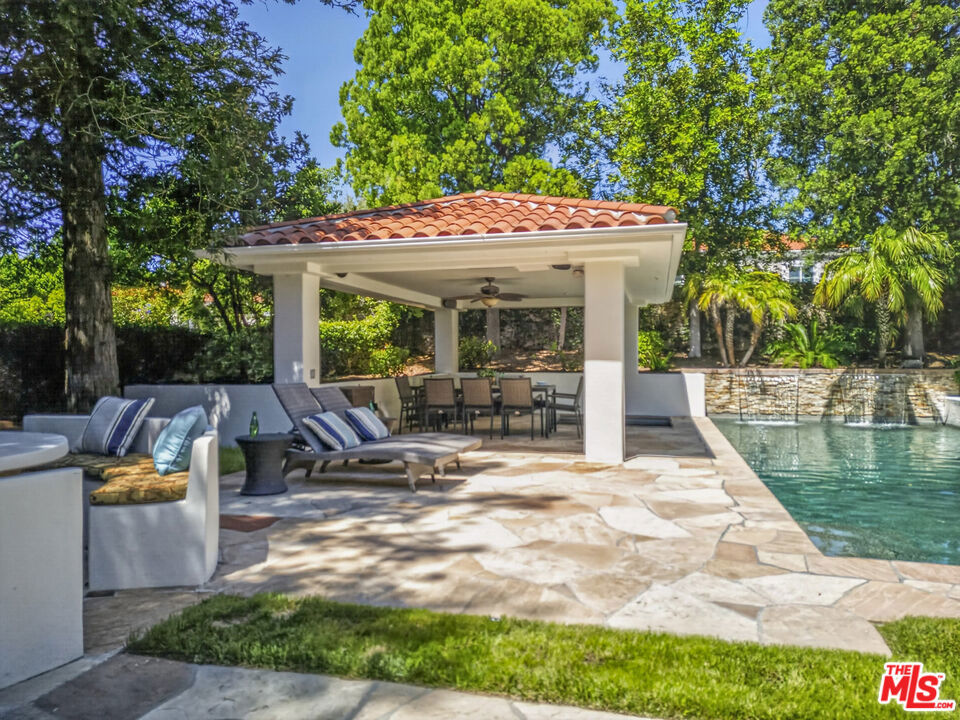 25527 Hamilton Court