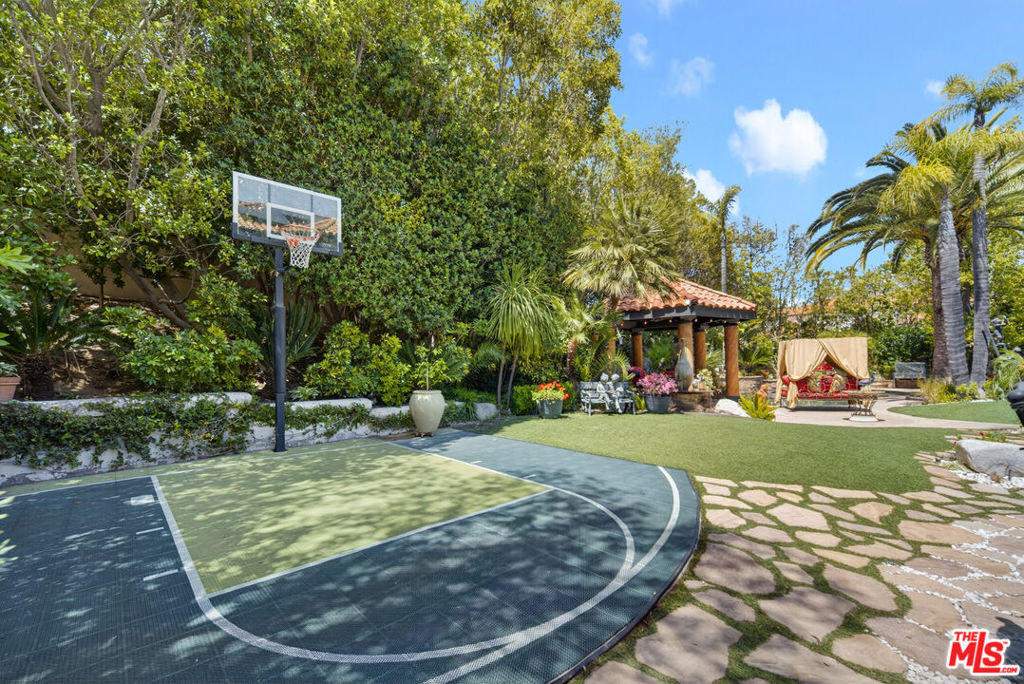 5481 Collingwood Circle
