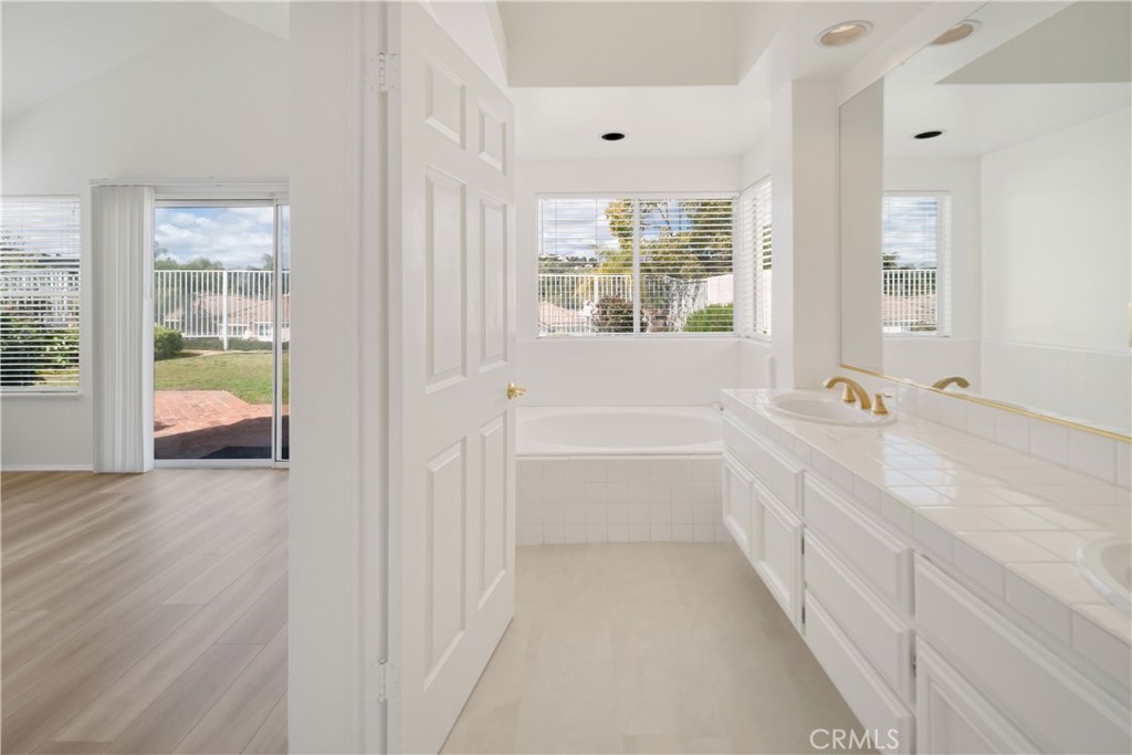 24653 Vista Cerritos