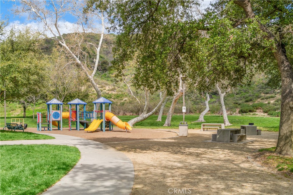 24653 Vista Cerritos