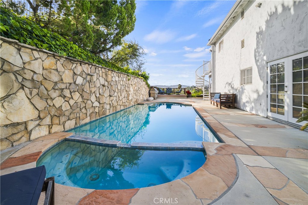 22757 Charlemont Place