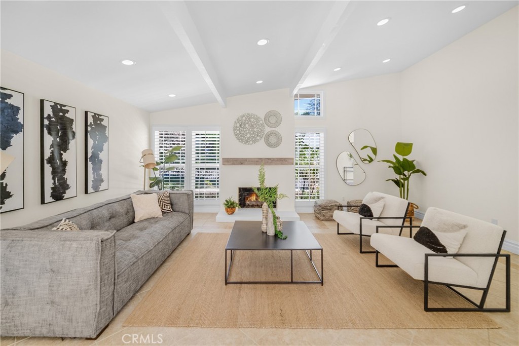 4211 Meadow Lark Drive