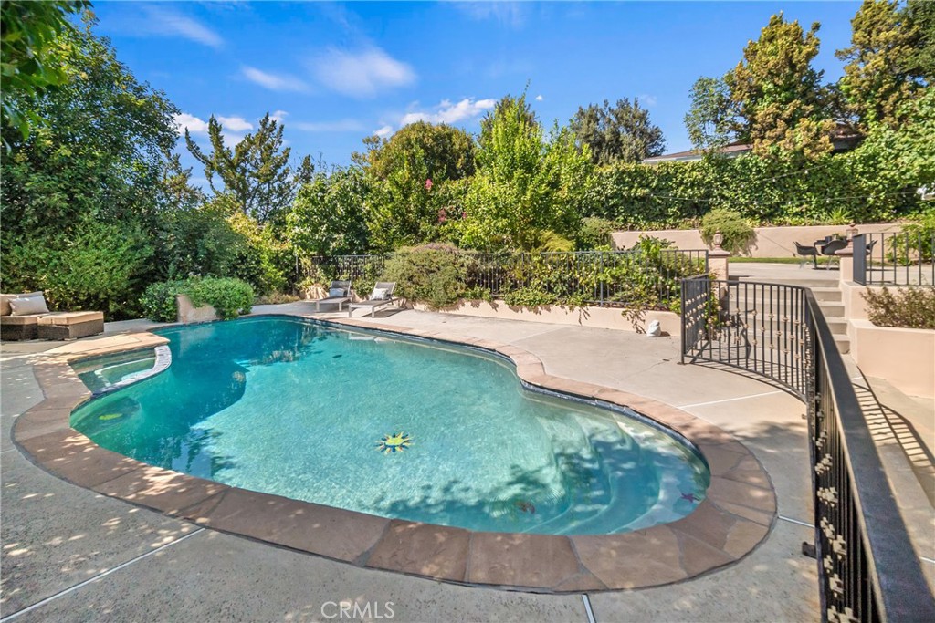 4211 Meadow Lark Drive