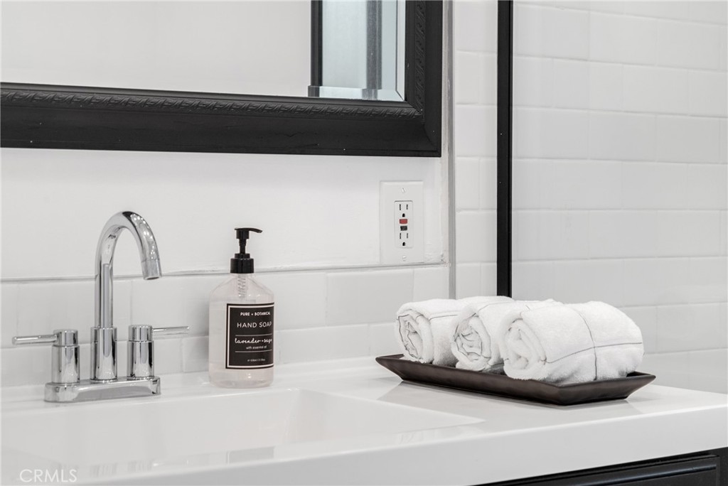 4211 Meadow Lark Drive