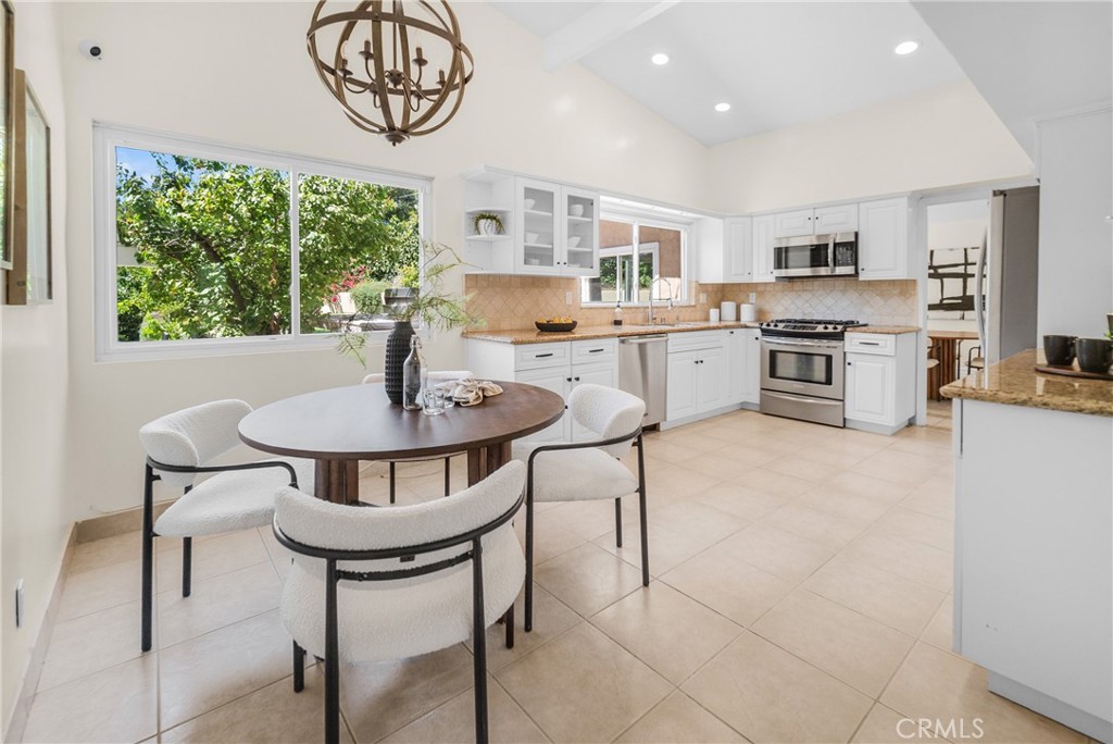 4211 Meadow Lark Drive