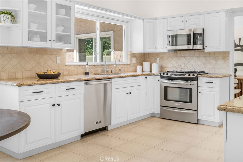 4211 Meadow Lark Drive