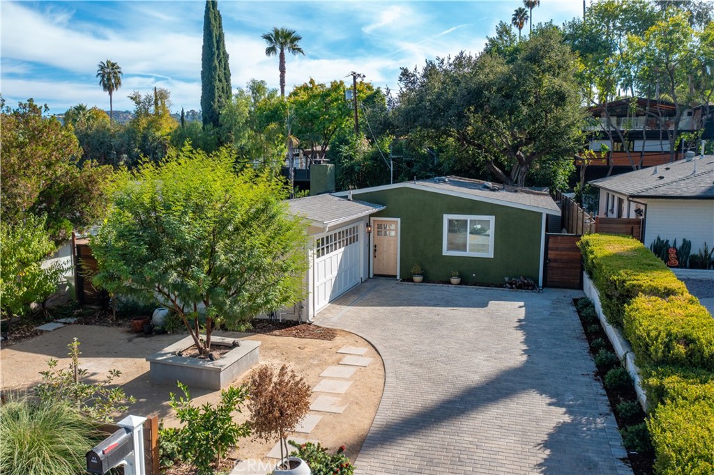 22256 Buena Ventura Street