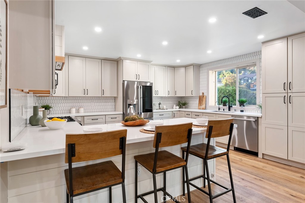 22256 Buena Ventura Street