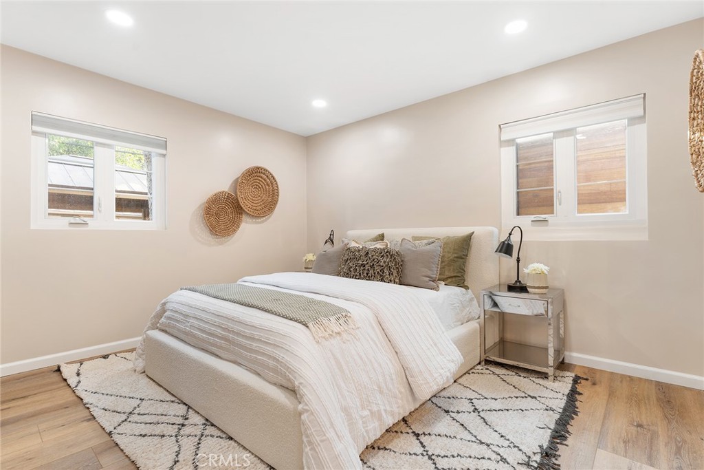 22256 Buena Ventura Street