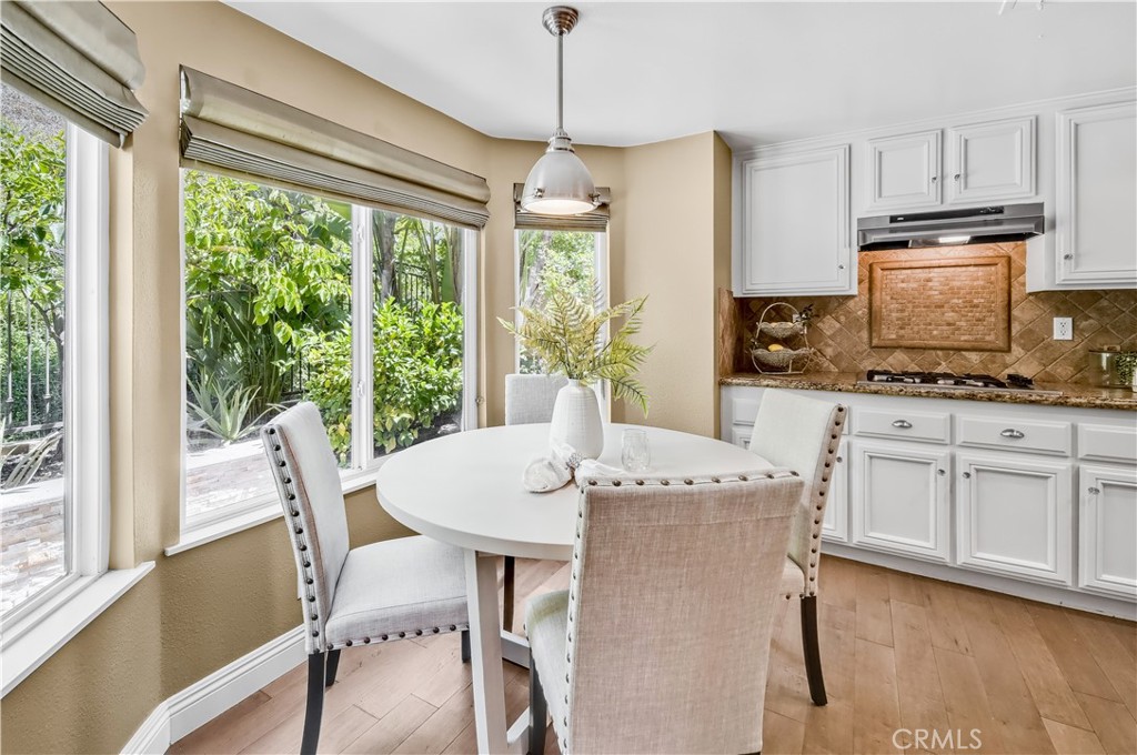 24676 Vista Cerritos