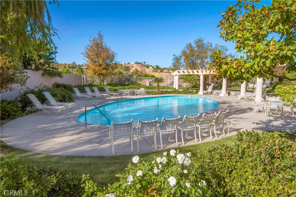 24676 Vista Cerritos