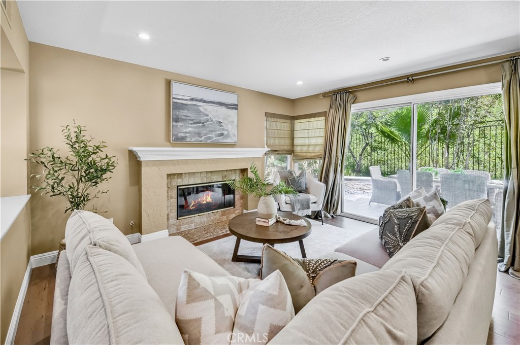 24676 Vista Cerritos