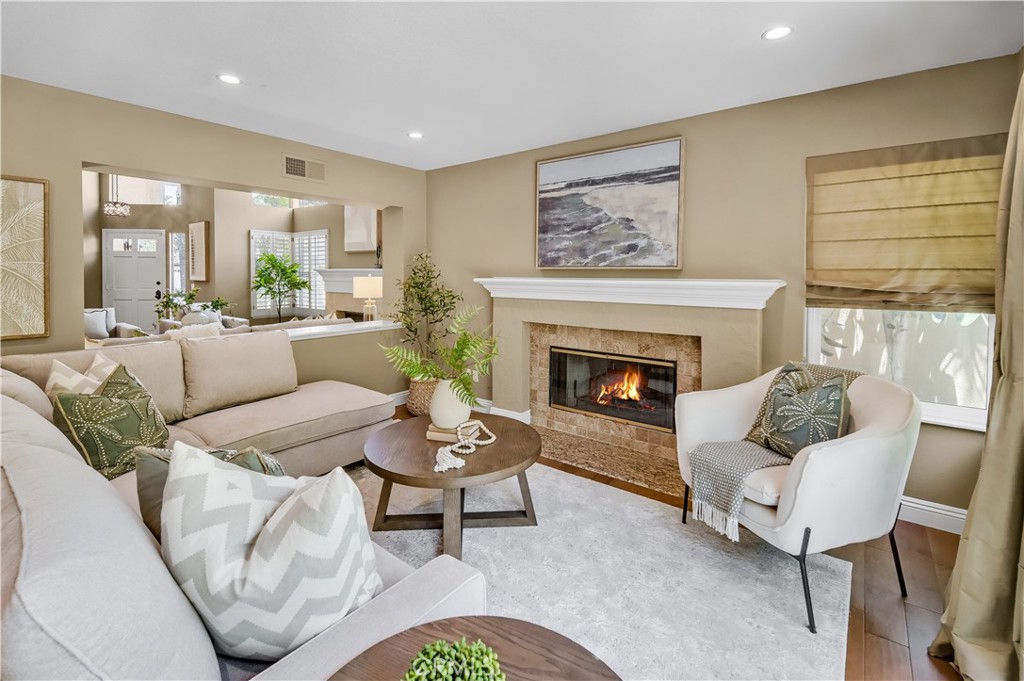 24676 Vista Cerritos