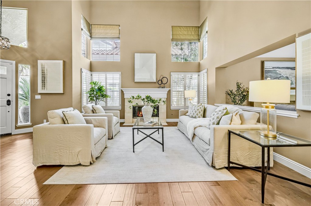 24676 Vista Cerritos