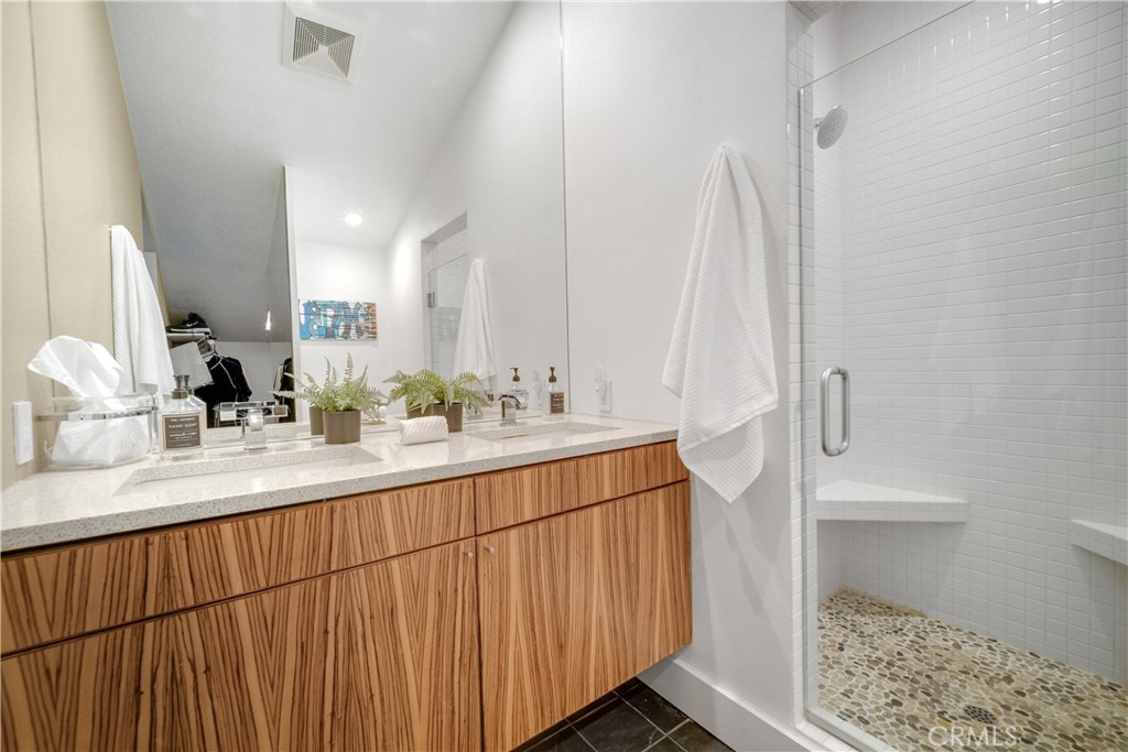 26664 Seagull Way A211