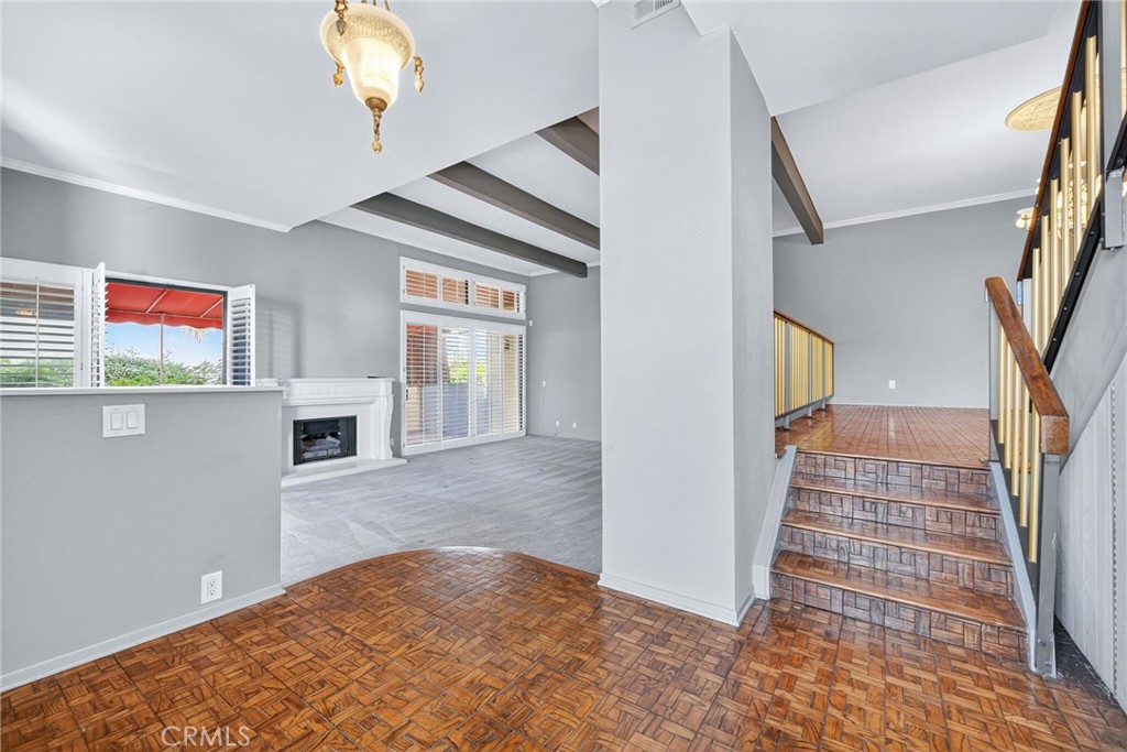 5225 White Oak Avenue 1