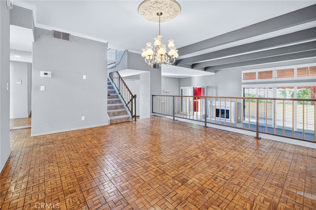 5225 White Oak Avenue 1