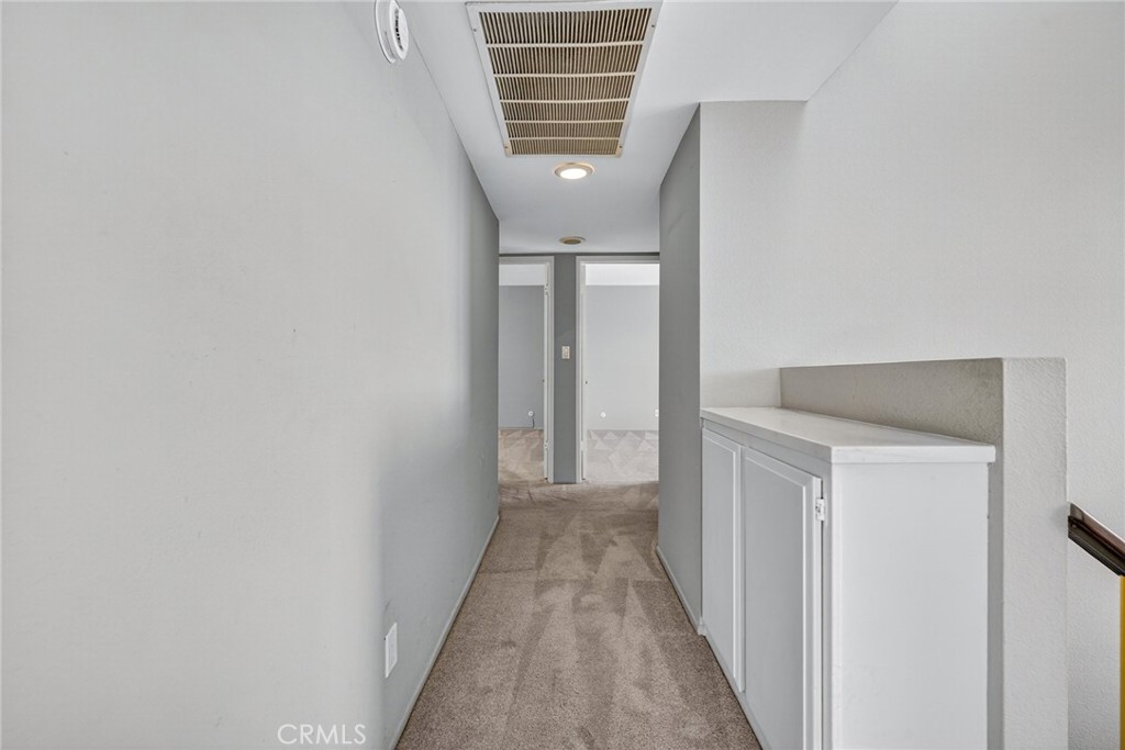 5225 White Oak Avenue 1