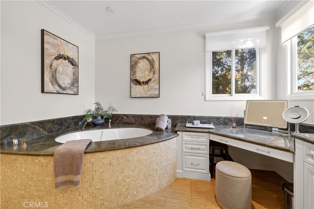 25527 Hamilton Court