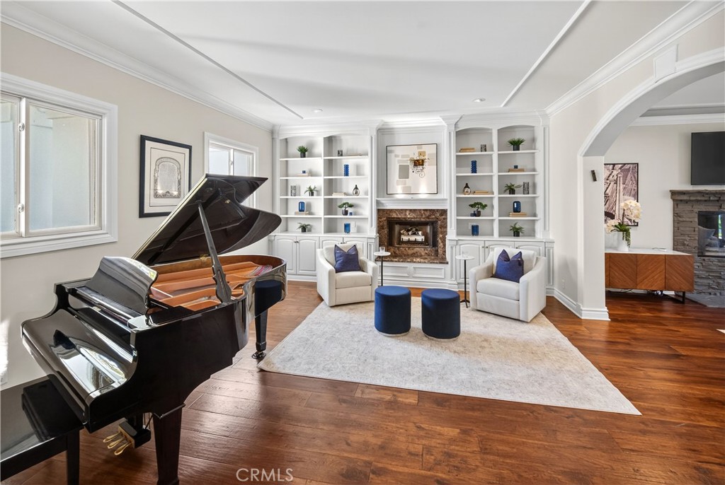 25527 Hamilton Court