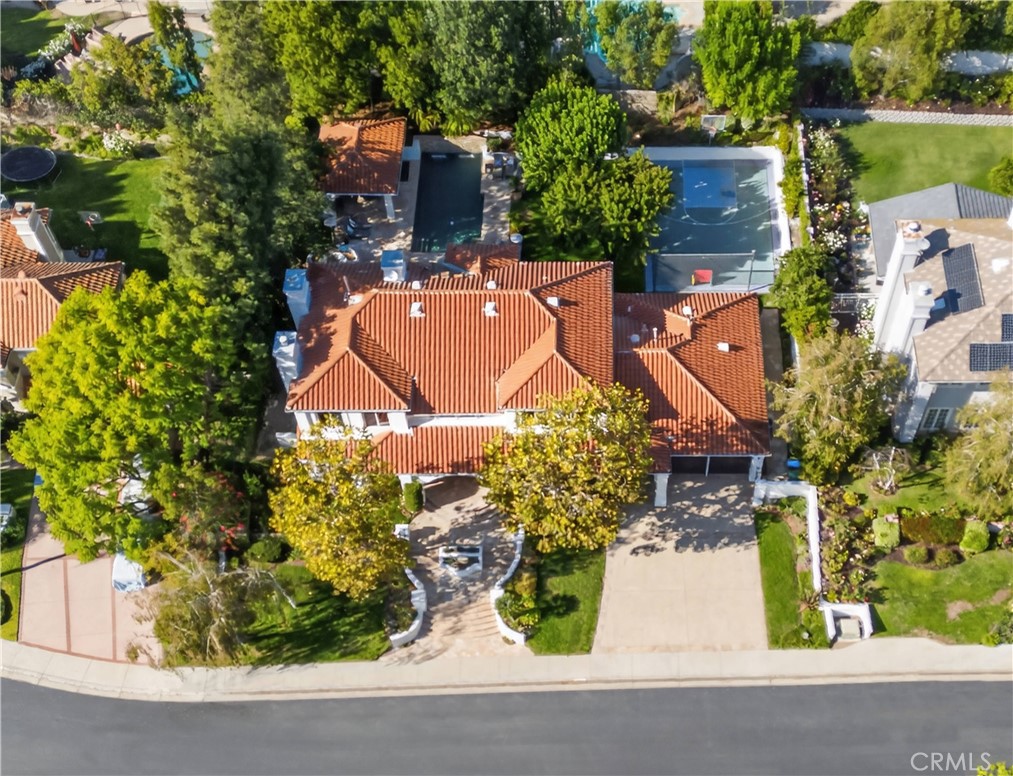 25527 Hamilton Court