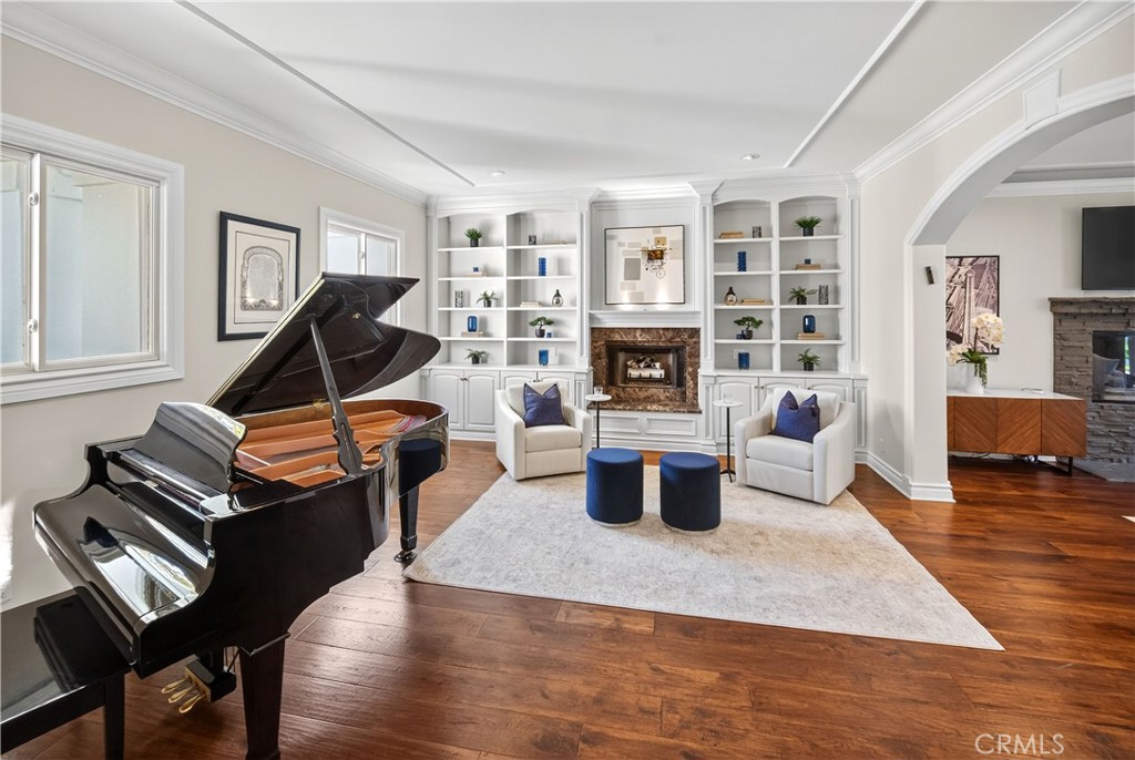 25527 Hamilton Court