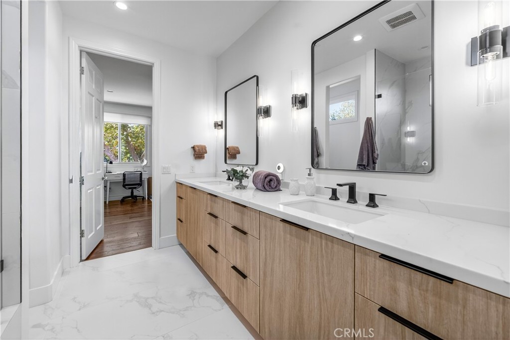 25527 Hamilton Court