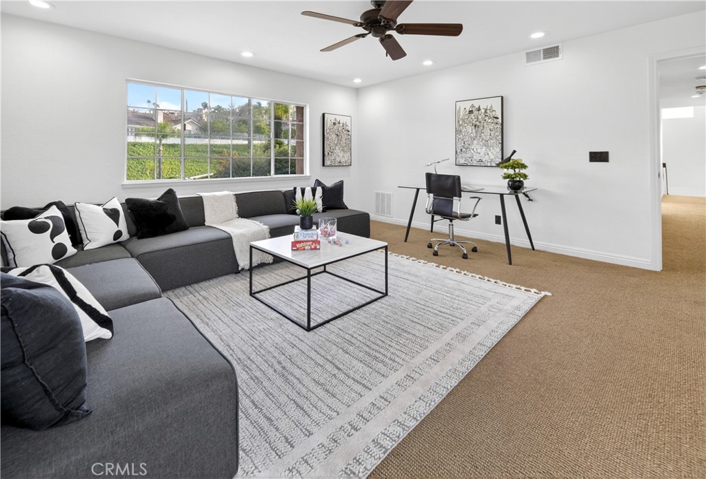 24845 Avenida Asoleada