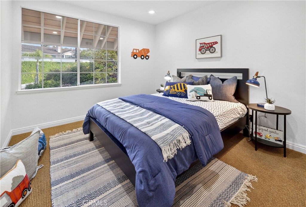 24845 Avenida Asoleada