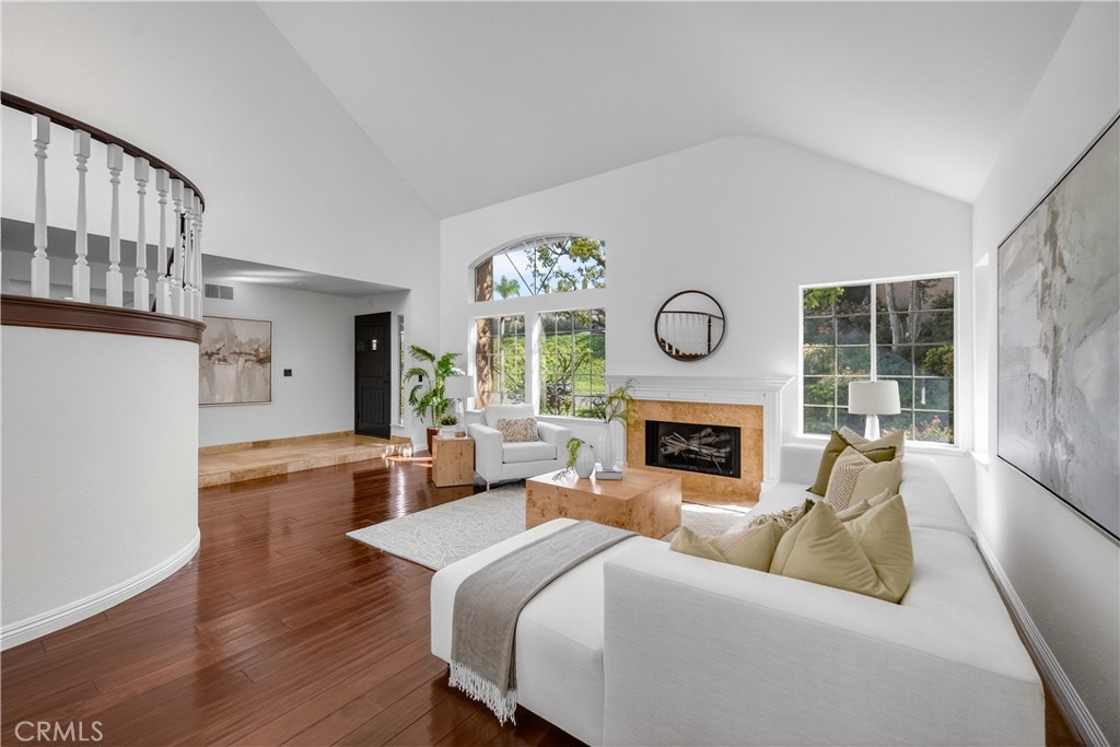 24845 Avenida Asoleada