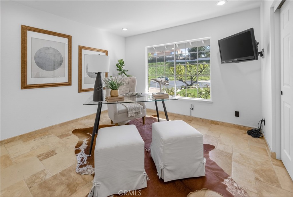 24845 Avenida Asoleada