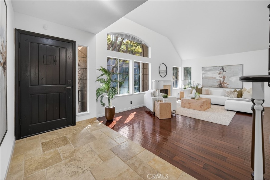 24845 Avenida Asoleada