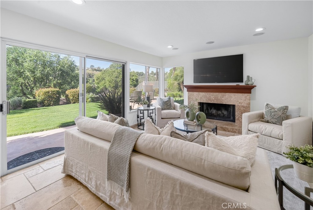 24845 Avenida Asoleada