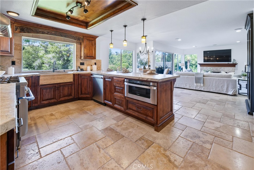 24845 Avenida Asoleada