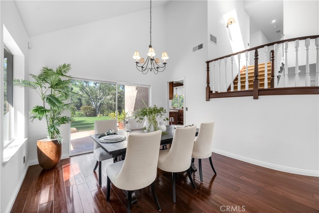 24845 Avenida Asoleada