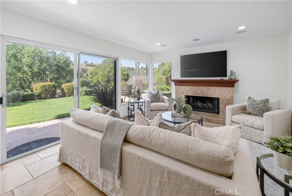 24845 Avenida Asoleada