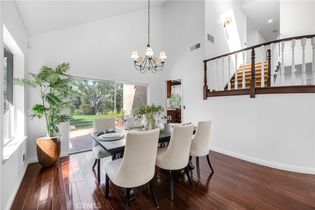 24845 Avenida Asoleada