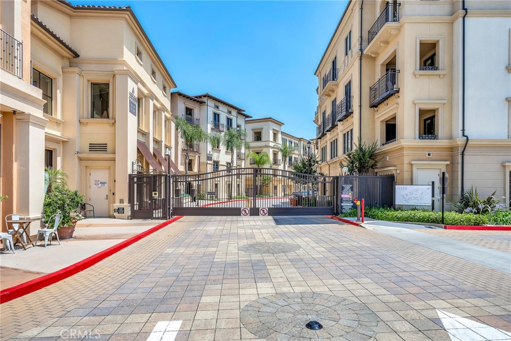 23500 Park Sorrento E22